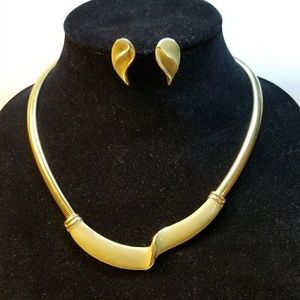 🔴 5 for 💲10 - Costume Jewelry, Necklace Set